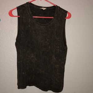 Tillys muscle tee